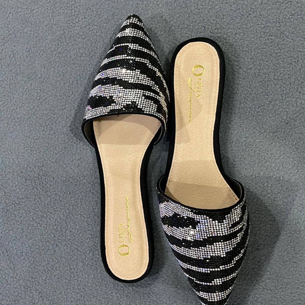 Animal Print Flat Size 9 never worn from Miss Lola